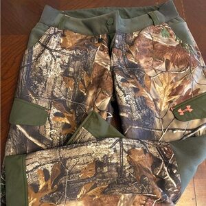 Under Armour women’s camo hunting fleece lined pants